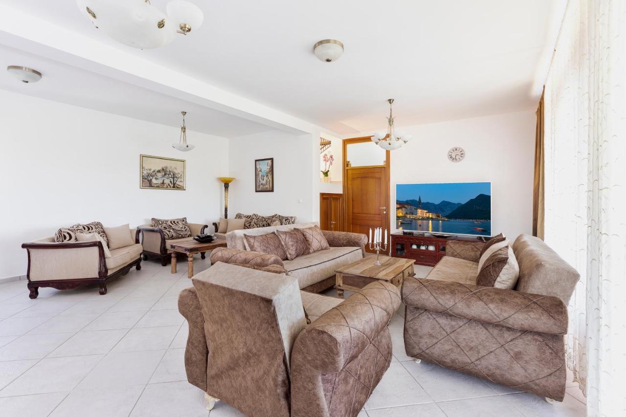 Villa Forest Kotor Exteriör bild
