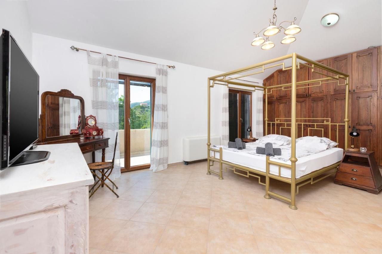 Villa Forest Kotor Exteriör bild